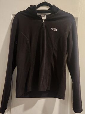 The North Face Womens Black Fleece with White Logo L Euc